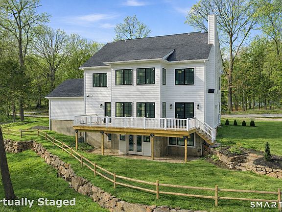 3rd image of 511 Den Road