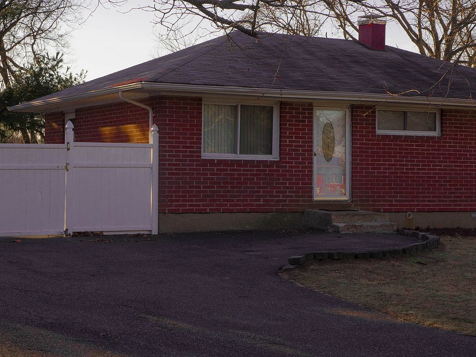 1st image of 60 Paula Blvd