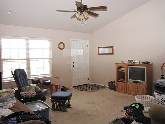 Entrance/Living Room