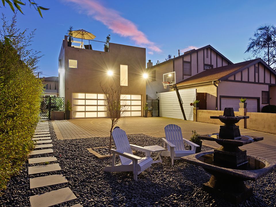 1st image of 906 Wellesley Ave