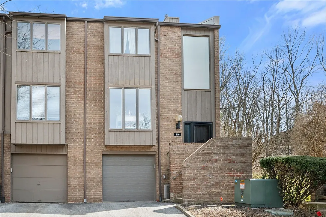 316 Elm Ct photo 1