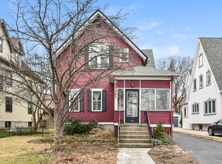 126 S Stone Ave, La Grange, IL 60525