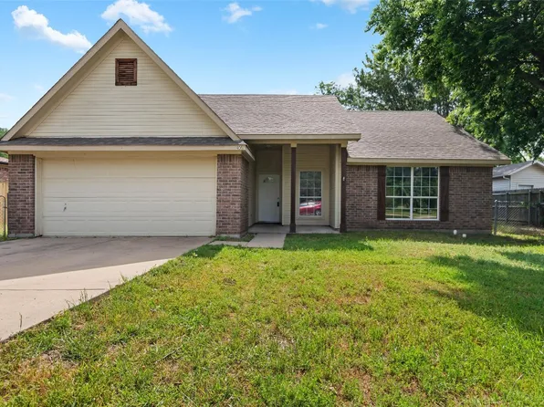 406 Shady Oaks Cir, Shady Shores, TX 76208