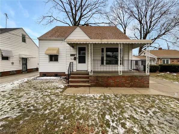 695 E 240th St, Euclid, OH 44123