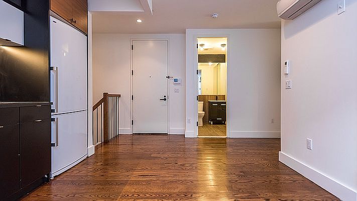 1st image of 161 Winthrop St APT 1R