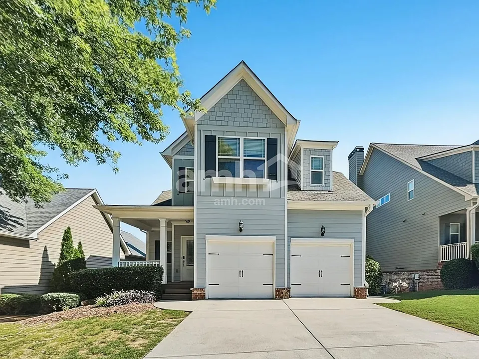 243 Royal Crescent Ter