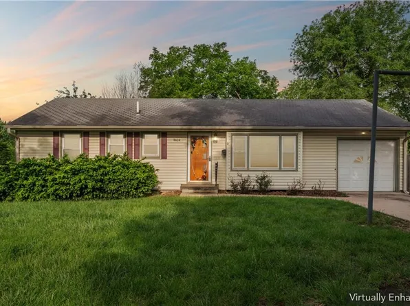 9404 Bradshaw St, Lenexa, KS 66215