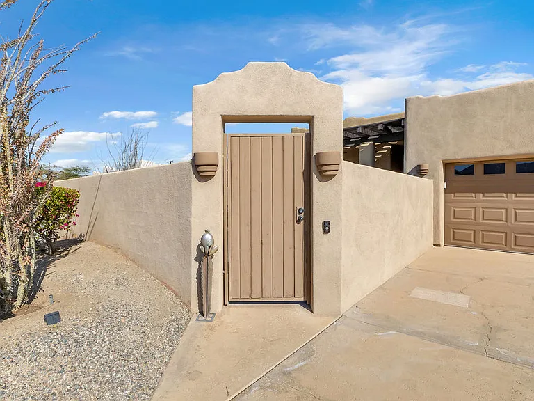 54052 Avenida Martinez — Photo 2