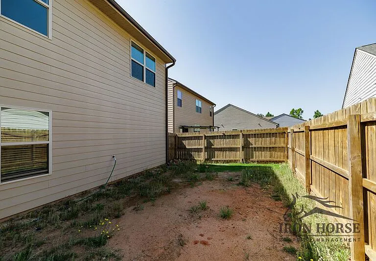 484 Park West Blvd — Photo 31