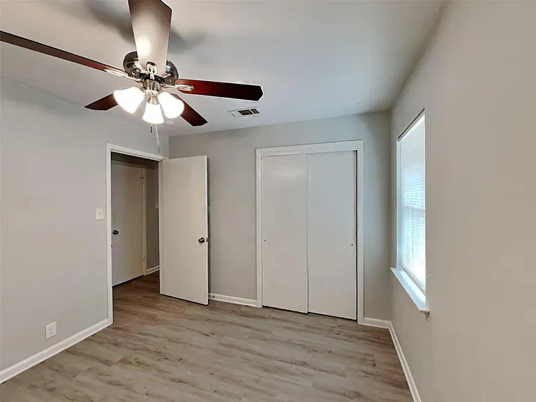 808 Laguna Dr — Photo 10