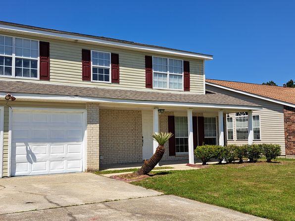 6144 Clearwater Dr