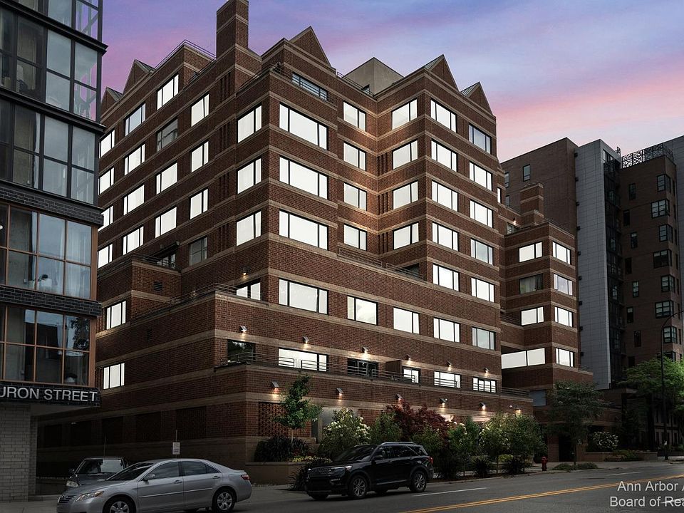 1st image of 505 E Huron St Ste 306