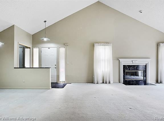 4th image of 5 Oxford Ct #43