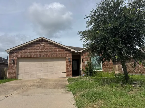 20711 Round Key Dr, Hockley, TX 77447