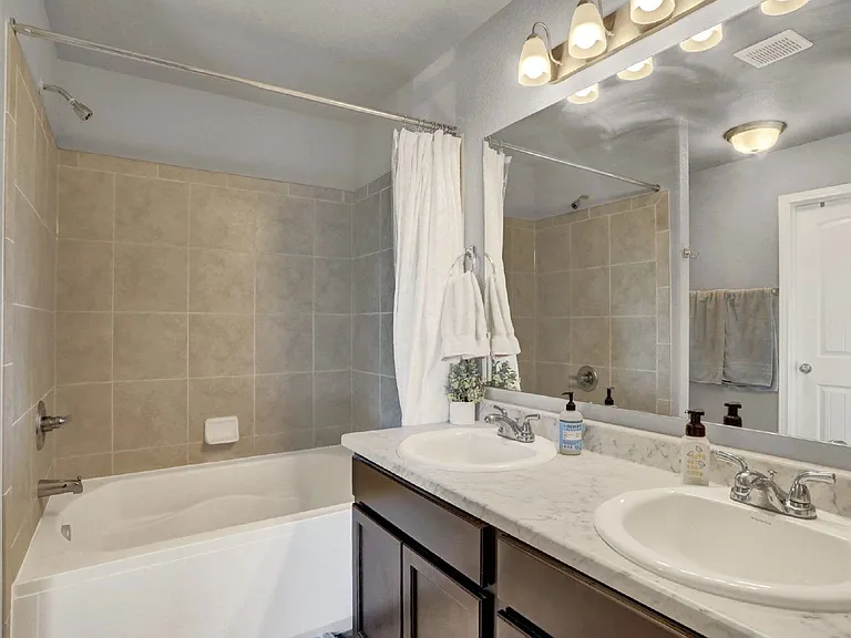 10659 Traders Pkwy — Photo 19