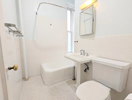 Rented by Manhattan Spaces | media 3