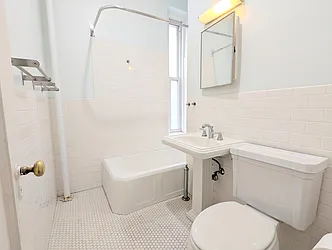 Rented by Manhattan Spaces