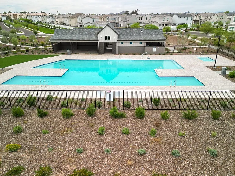 5042 E Anderson Dr — Photo 30