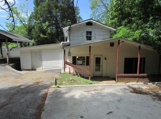 715 S Charles G Seivers Blvd, Clinton, TN 37716