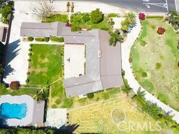 17216 Parthenia St, Northridge, CA 91325