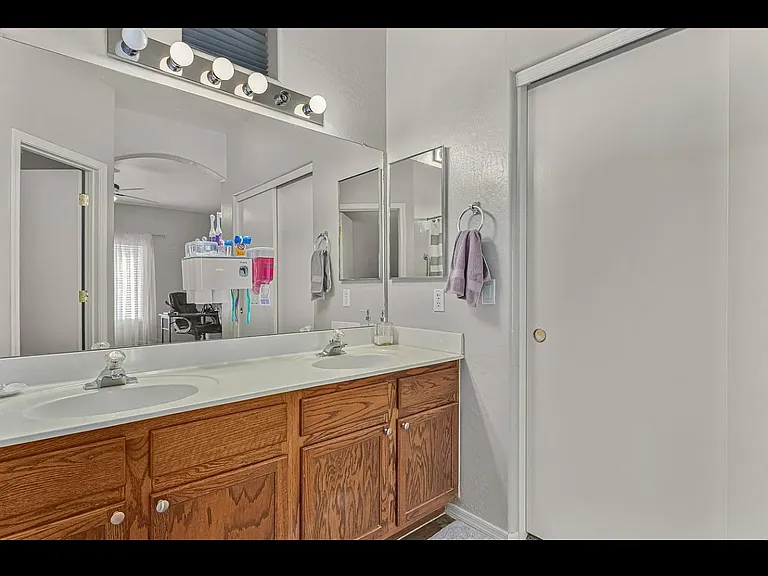 14744 N 132nd Dr — Photo 35