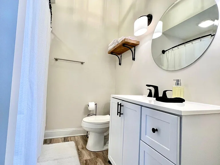420 E North B St — Photo 9
