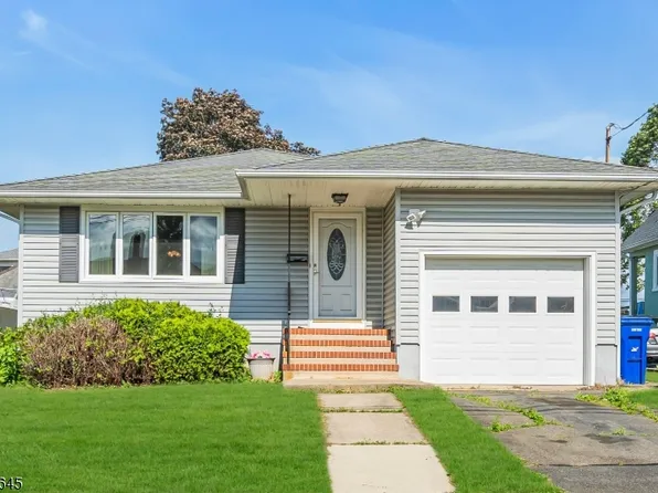 15 Oakwood Pl, North Brunswick Twp., NJ 08902