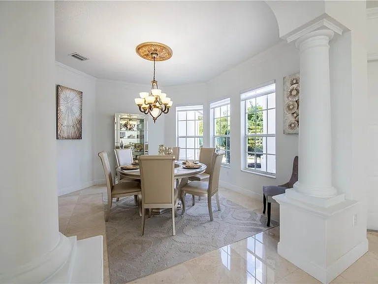 4707 SW 195th Ter — Photo 34