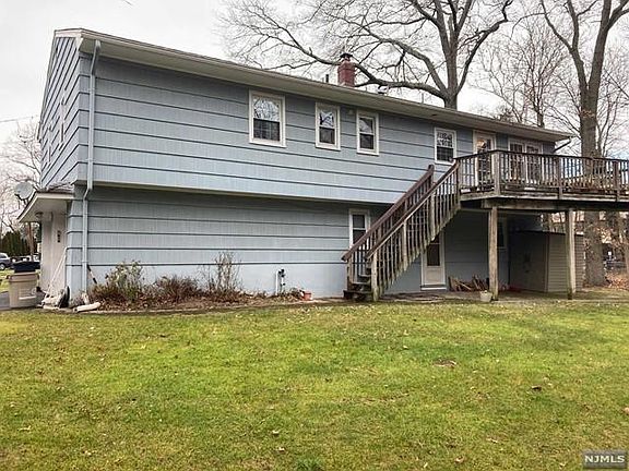 4th image of 718 Spring Ave