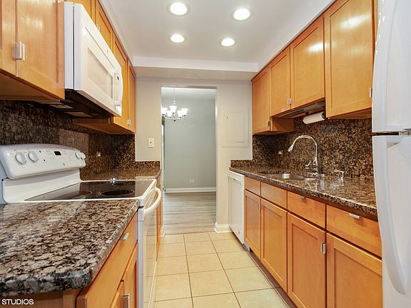 3rd image of 6340 Americana Dr APT 118