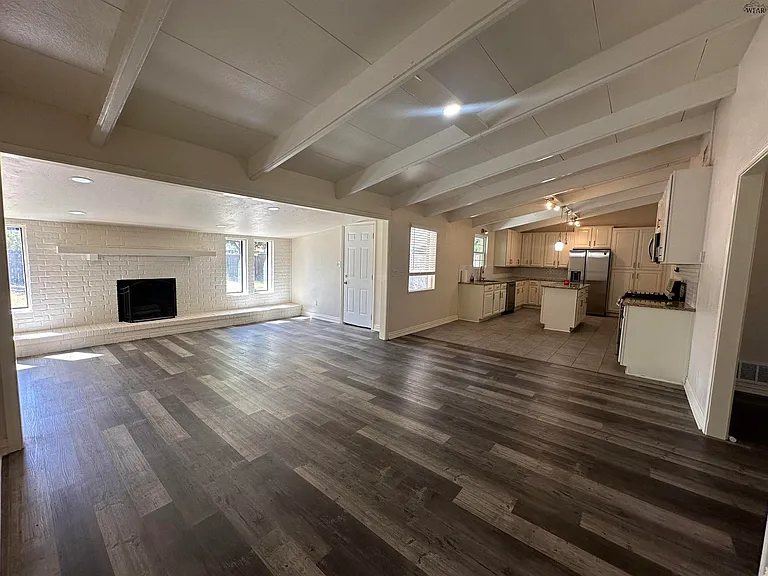 4103 Berwick Dr — Photo 9