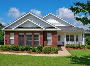 122 Mulberry Ln, Headland, AL 36345