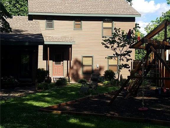2nd image of 903 NW A St