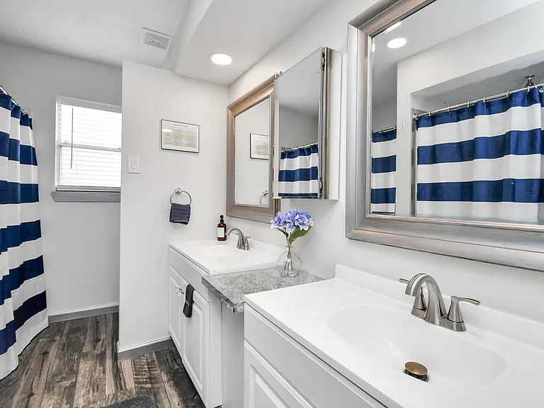 15711 Creekhaven Dr — Photo 21