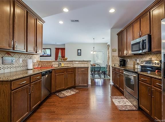 5th image of 9126 Krestridge View Dr