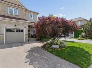 30 Doon Mills Dr, Kitchener, ON N2P2W9