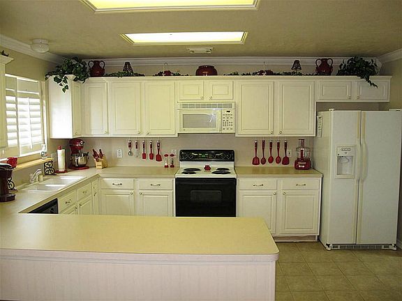 4th image of 7103 Piney Meadow Ct