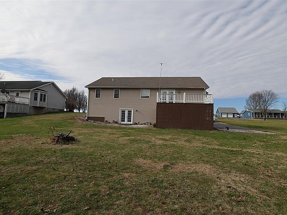 4th image of 208 Golden Pond Cir