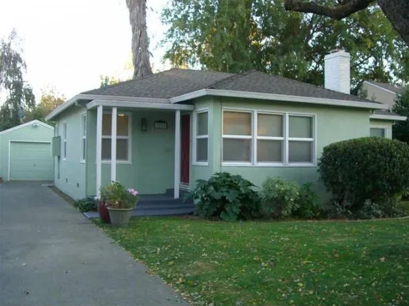 2621 12th St, Sacramento, CA 95818