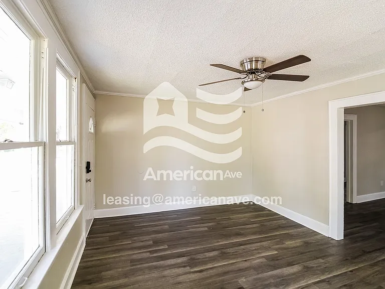 1844694_003_living_room_13672891.jpg