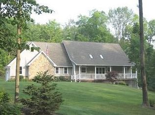 12370 Hotchkiss Rd, Burton, OH 44021