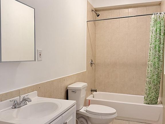 5th image of 1438 Federal St