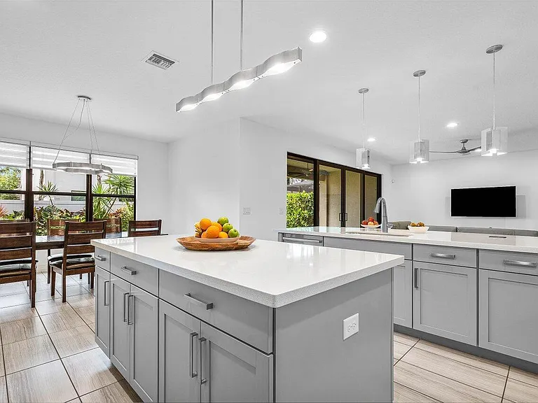 8068 Lemon Serpentine Ln — Photo 13