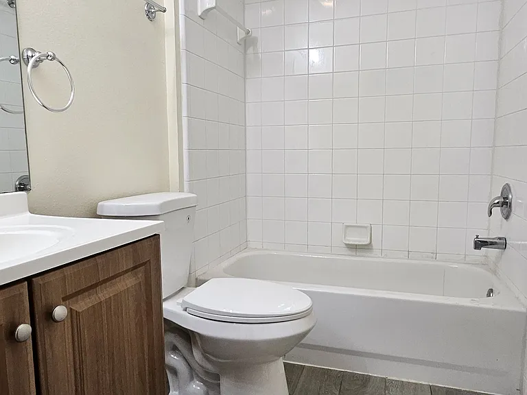 325 Trade Wind Dr — Photo 11