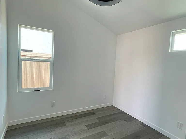 931 Horne Pl #2 — Photo 9