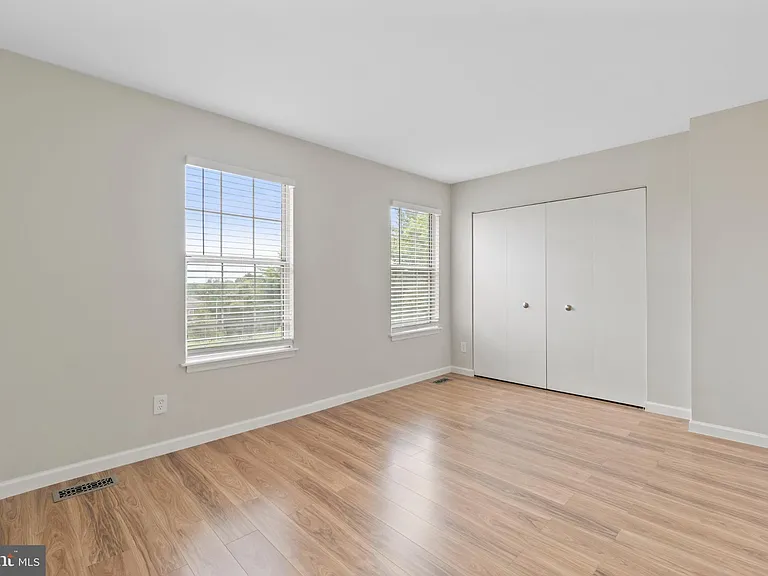 1004 Dartmouth Glen Way — Photo 16