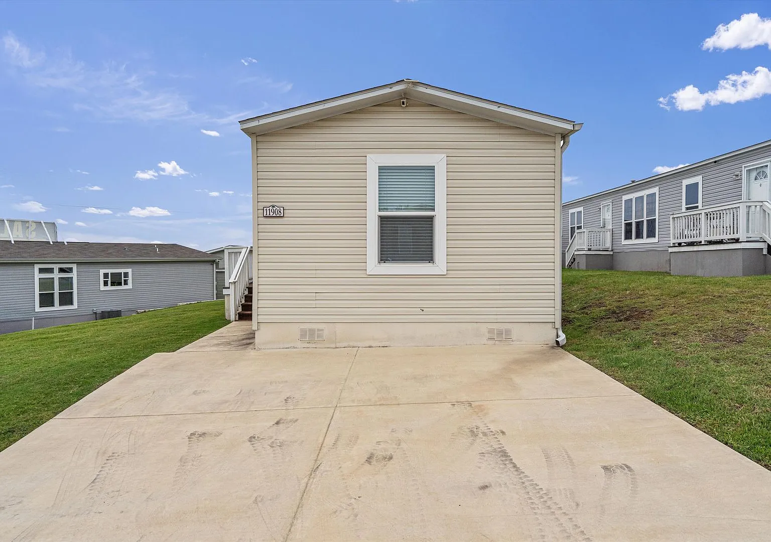 11908 Charro Dr #549, Del Valle, Texas 78617 — Photo 2
