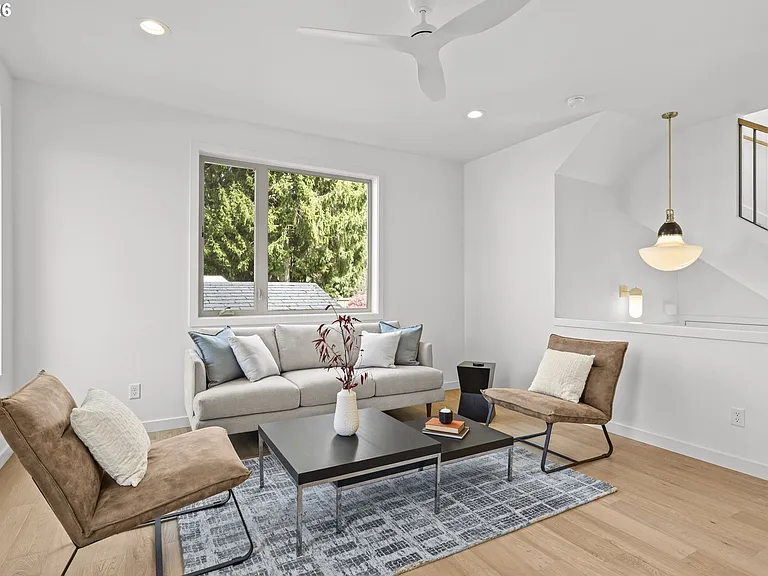 5353 SE Stark St — Photo 14