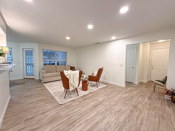 5th image of 116 Dogwood Dr