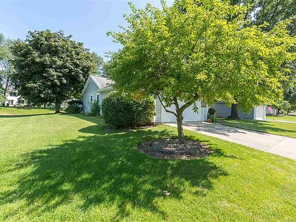 4th image of 18261 Farm Ln